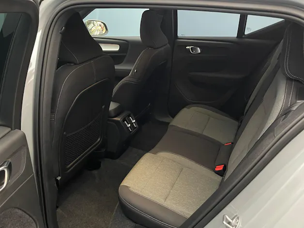 VOLVO XC40 2.0 B3 MH XCITE