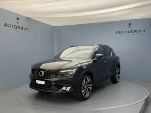Volvo XC40 2.0 B3 MH Plus Dark