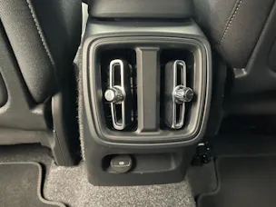 VOLVO XC40 2.0 B3 MH XCITE