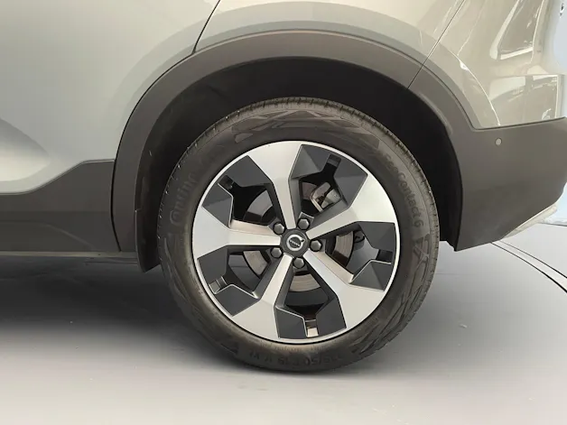 VOLVO XC40 2.0 B3 MH XCITE