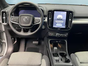 VOLVO XC40 2.0 B3 MH XCITE