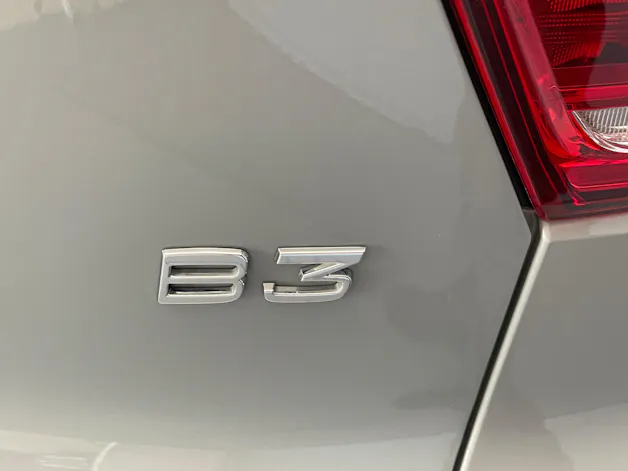 VOLVO XC40 2.0 B3 MH XCITE