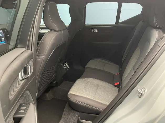 VOLVO XC40 2.0 B3 MH XCITE