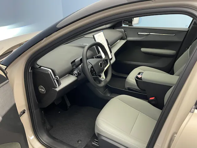 Volvo EX30 CC E60 Twin Performance AWD