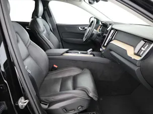 VOLVO XC60 2.0 T6 TE Plus Dark eAWD