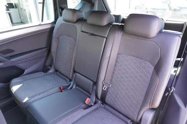 SEAT Tarraco 2.0TSI FR 4Drive DSG 7-PLÄTZER!!!