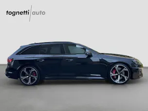 AUDI RS4 Avant quattro tiptronic
