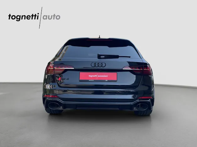 Audi RS4 Avant quattro tiptronic