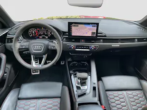 AUDI RS4 Avant quattro tiptronic