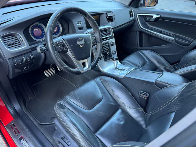 Volvo V60 T6 AWD R-Design Geartronic