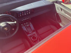 PORSCHE 911 Carrera GTS