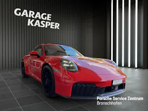 PORSCHE 911 Carrera GTS