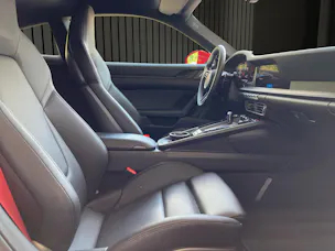 PORSCHE 911 Carrera GTS