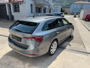 SKODA Octavia Combi 2.0 TDI DSG Style 4x4