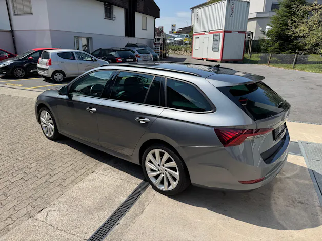 Škoda Octavia Combi 2.0 TDI DSG Style 4x4