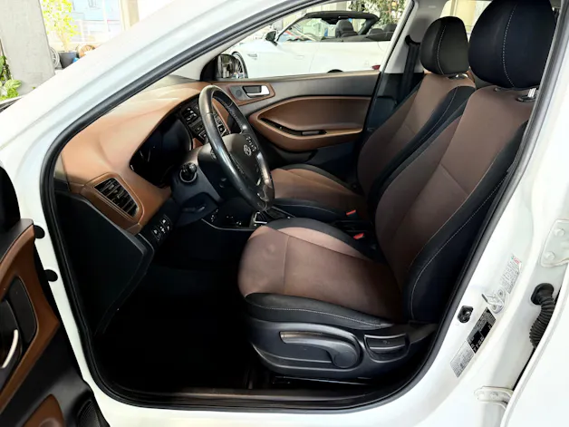 Hyundai i20 1.4 Vertex Automatic