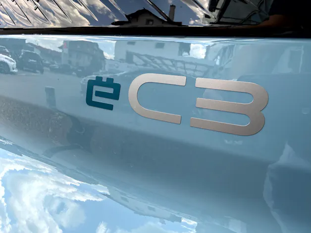 Citroën e-C3 44kWh Long Range Max Tricolore Bleu Monte Carlo