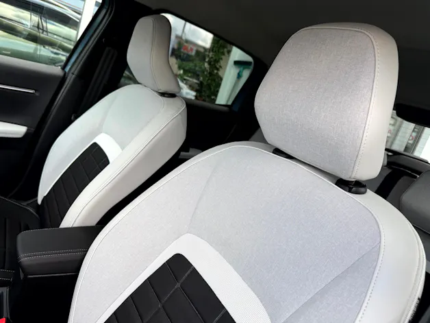 Citroën e-C3 44kWh Long Range Max Tricolore Bleu Monte Carlo