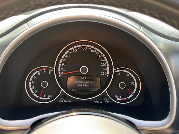 VW Beetle Cabrio 2.0 TSI BMT Sport DSG
