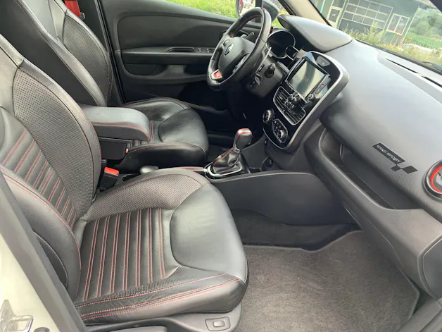 Renault Clio 1.6 T RS 220 Trophy EDC