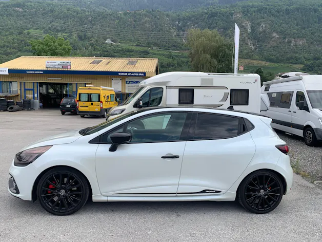 Renault Clio 1.6 T RS 220 Trophy EDC