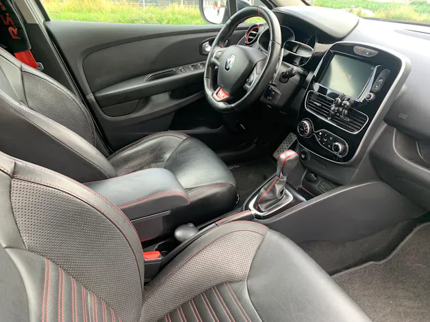 Renault Clio 1.6 T RS 220 Trophy EDC