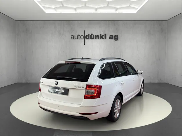 Škoda Octavia Combi 2.0 TDI Ambition DSG