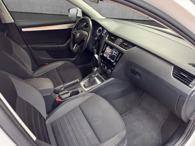 Škoda Octavia Combi 2.0 TDI Ambition DSG