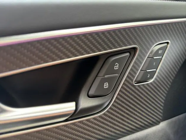 Audi SQ8 SUV TFSI quattro