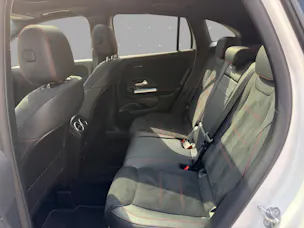 MERCEDES-BENZ GLA 250 4Matic AMG Line 8G-DCT