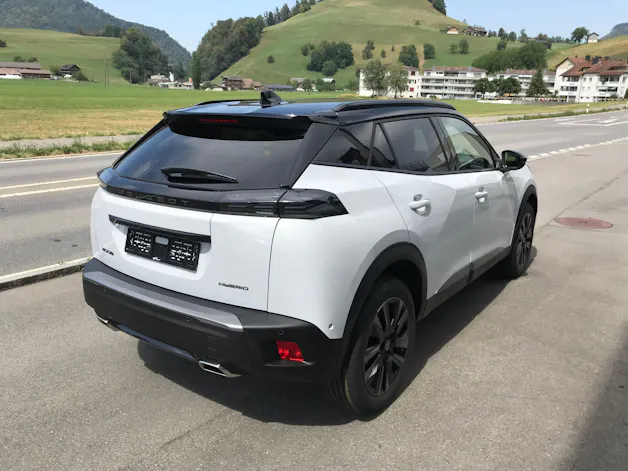 Peugeot 2008 1.2 145 MHEV GT Exclusive