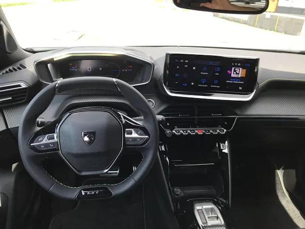 Peugeot 2008 1.2 145 MHEV GT Exclusive