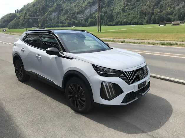 Peugeot 2008 1.2 145 MHEV GT Exclusive