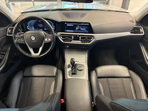 BMW 330e xDrive Touring