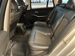 BMW 330e xDrive Touring