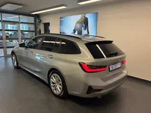 BMW 330e xDrive Touring