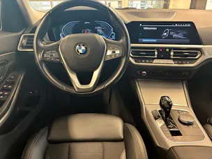 BMW 330e xDrive Touring