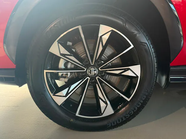 MG HS 1.5 T HEV Luxury
