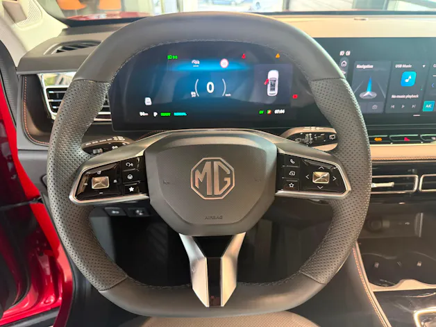 MG HS 1.5 T HEV Luxury