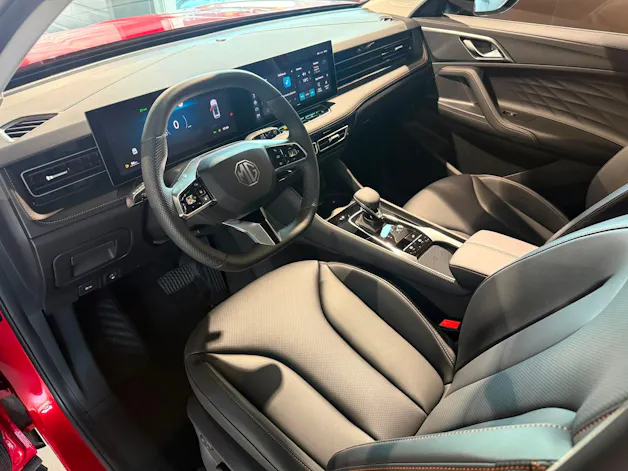 MG HS 1.5 T HEV Luxury