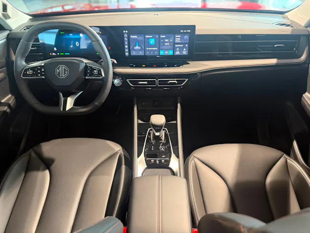 MG HS 1.5 T HEV Luxury