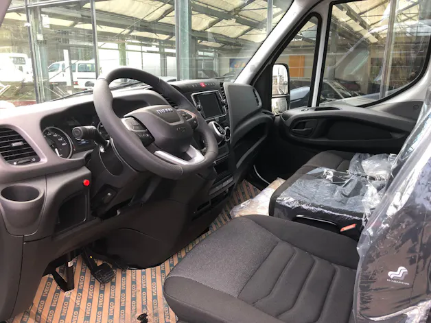 Iveco 35 S 16 H 3.0 A8 Kasten Hebebühne