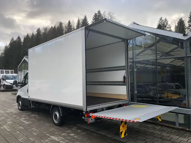 Iveco 35 S 16 H 3.0 A8 Kasten Hebebühne
