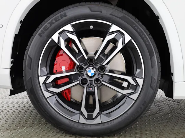 BMW iX1 xDrive 30 M Sport Pro