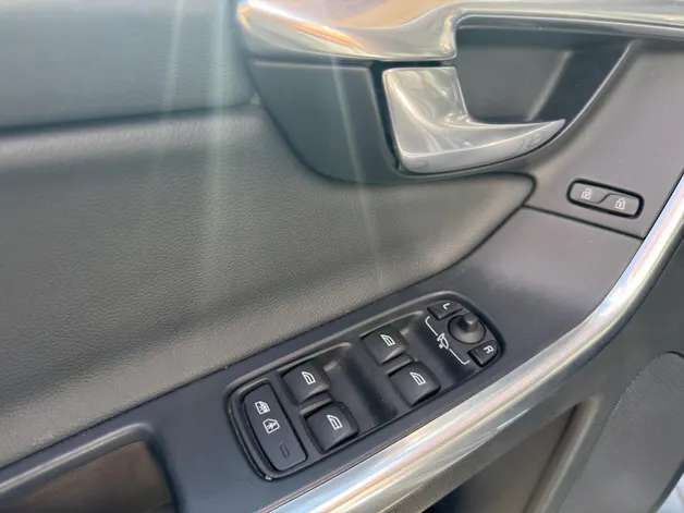 Volvo XC60 T5 AWD Momentum Geartronic
