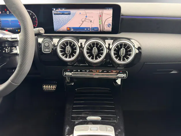 Mercedes-Benz A 220 4Matic 8G-DCT