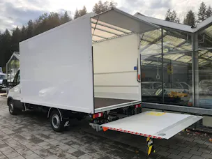 IVECO 35 S 16 H 3.0 A8 Kasten Hebebühne