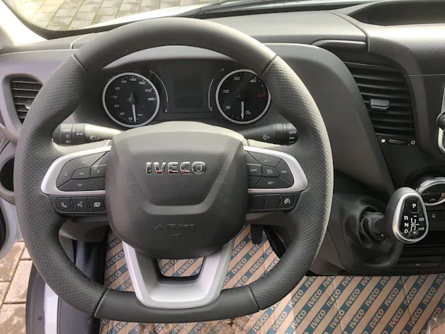 Iveco 35 S 16 H 3.0 A8 Kasten Hebebühne