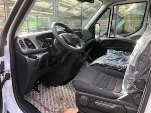 IVECO 35 S 16 H 3.0 A8 Kasten Hebebühne