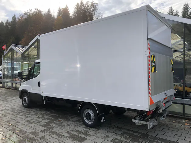 Iveco 35 S 16 H 3.0 A8 Kasten Hebebühne